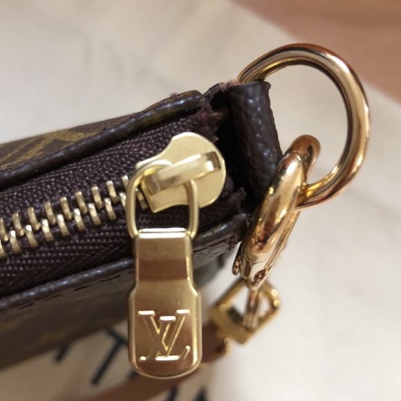 🌼🌼 AUTHENTIC 🌼🌼 Louis Vuitton Murakami Panda Pochette - Picture 8 of 16